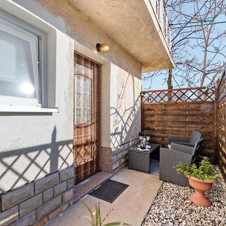Cosy Holiday Home In Zadar With Garden ภายนอก รูปภาพ