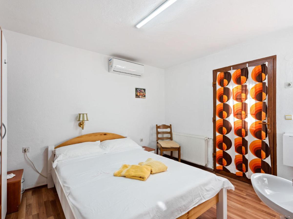 Cosy Holiday Home In Zadar With Garden ภายนอก รูปภาพ