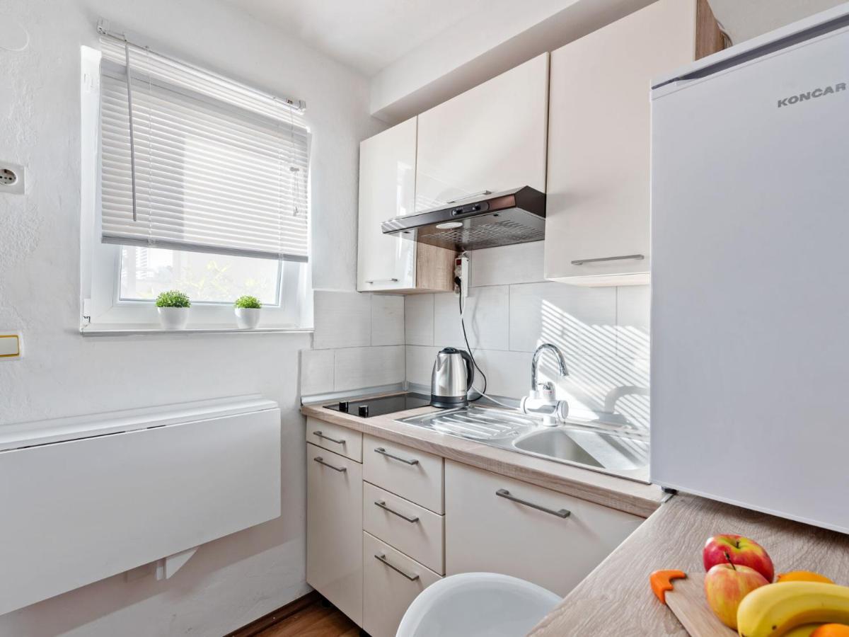 Cosy Holiday Home In Zadar With Garden ภายนอก รูปภาพ