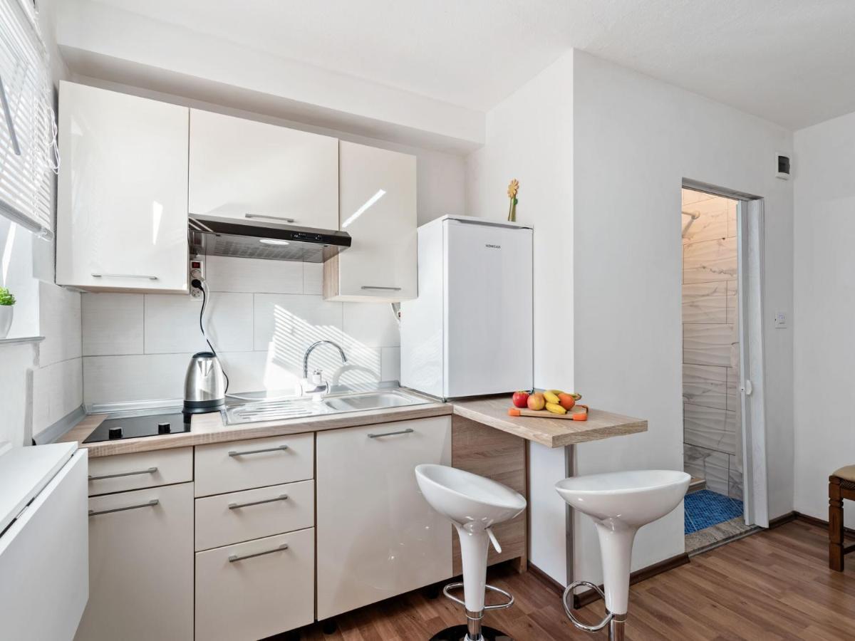 Cosy Holiday Home In Zadar With Garden ภายนอก รูปภาพ